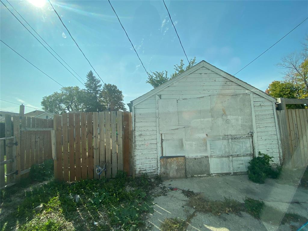 Photo 22 of 397 Aberdeen Avenue, Winnipeg MB
