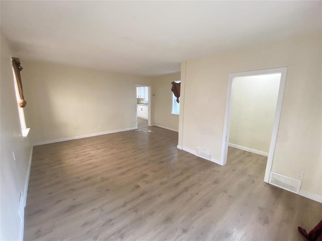 Photo 5 of 397 Aberdeen Avenue, Winnipeg MB