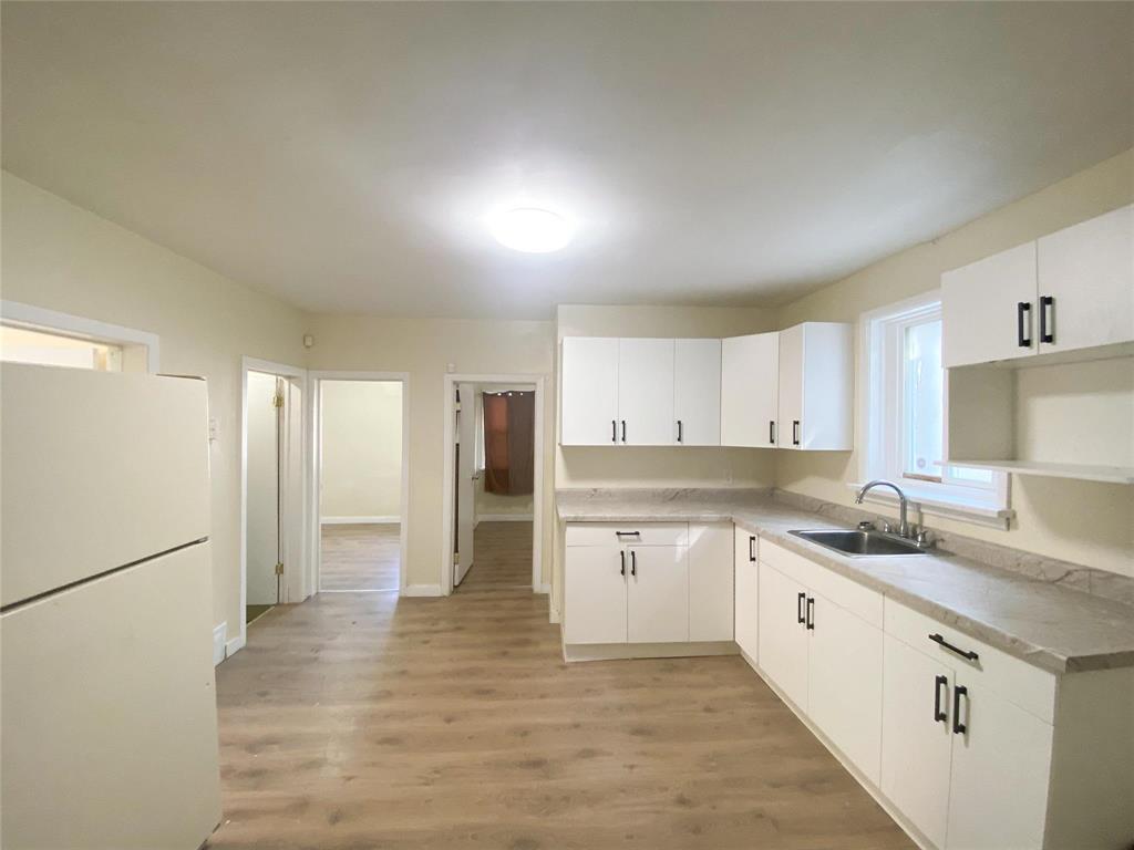 Photo 6 of 397 Aberdeen Avenue, Winnipeg MB