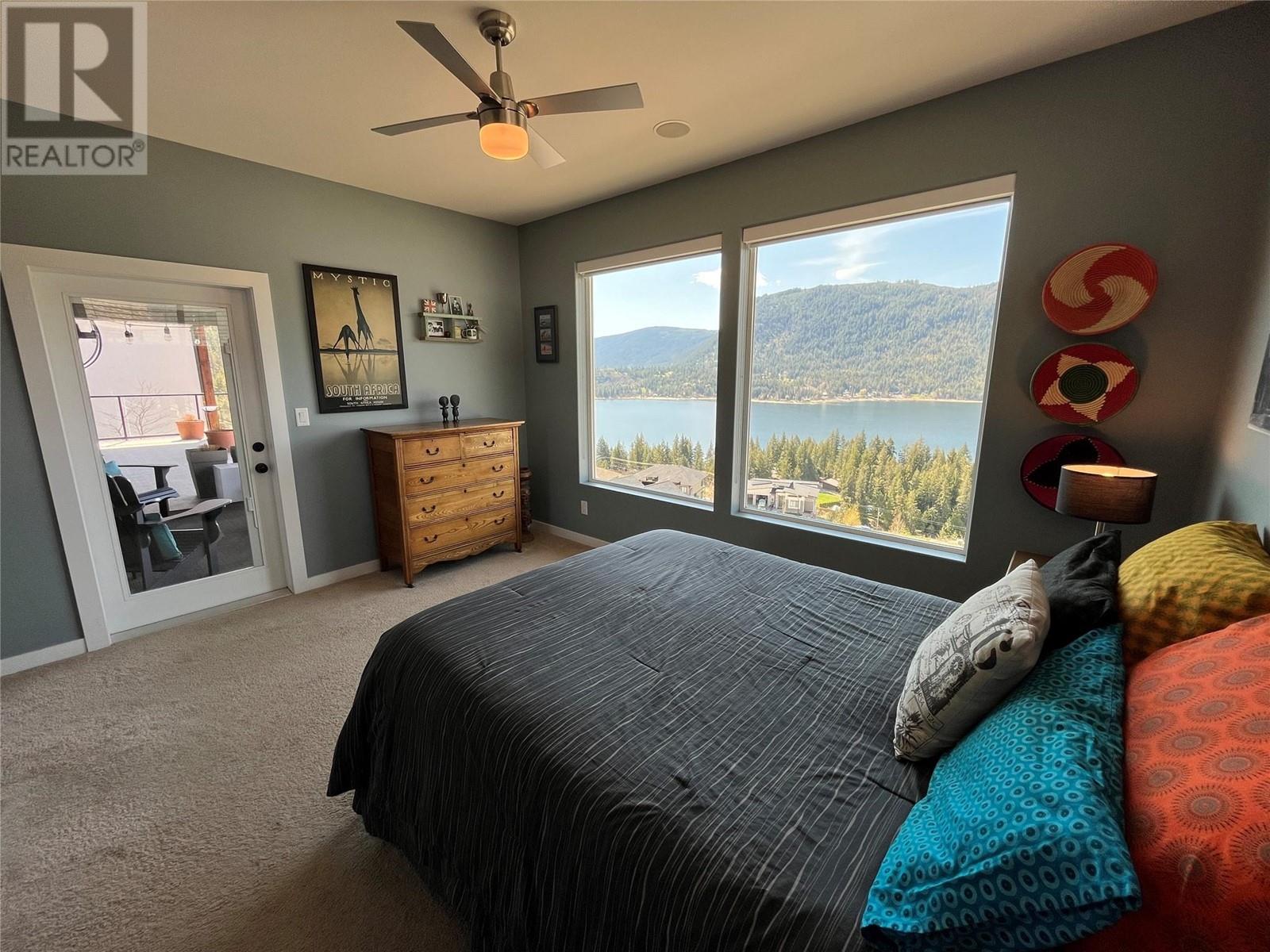  218 Sunset Drive, Sicamous