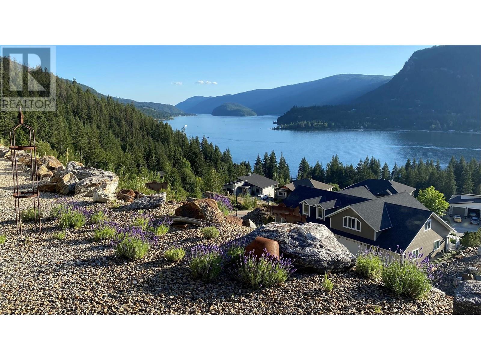  218 Sunset Drive, Sicamous