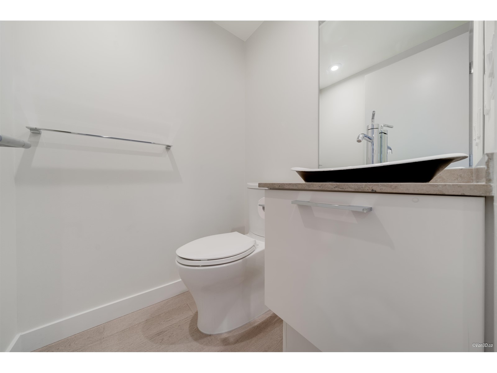 301 1150 OXFORD STREET, White Rock real estate listing R2984253