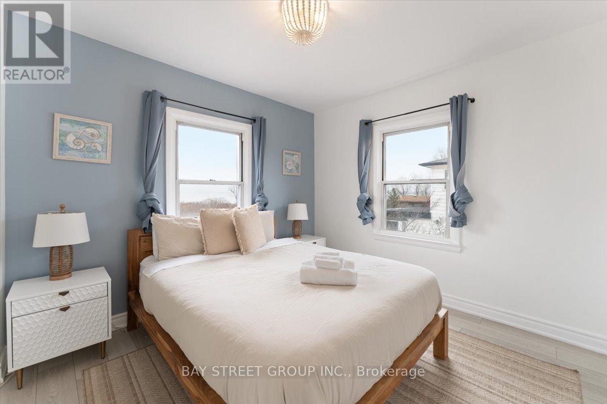 Photo 49 of 1019 Beach Boulevard, Hamilton ON