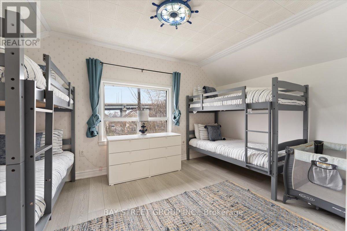Photo 29 of 1019 Beach Boulevard, Hamilton ON