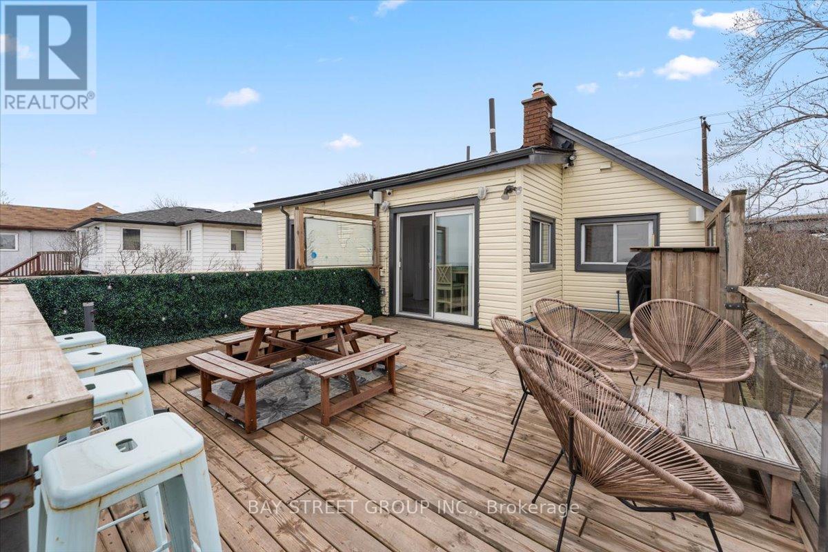 Photo 31 of 1019 Beach Boulevard, Hamilton ON