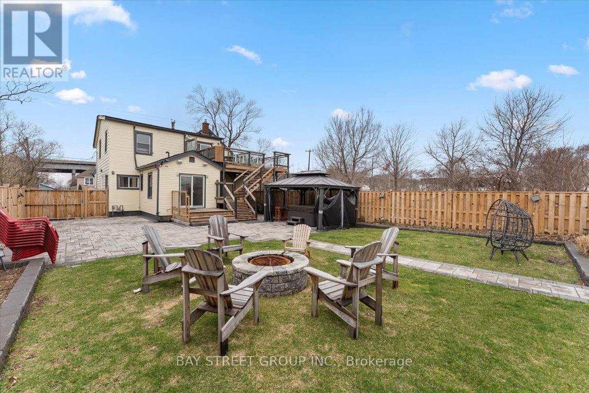Photo 40 of 1019 Beach Boulevard, Hamilton ON