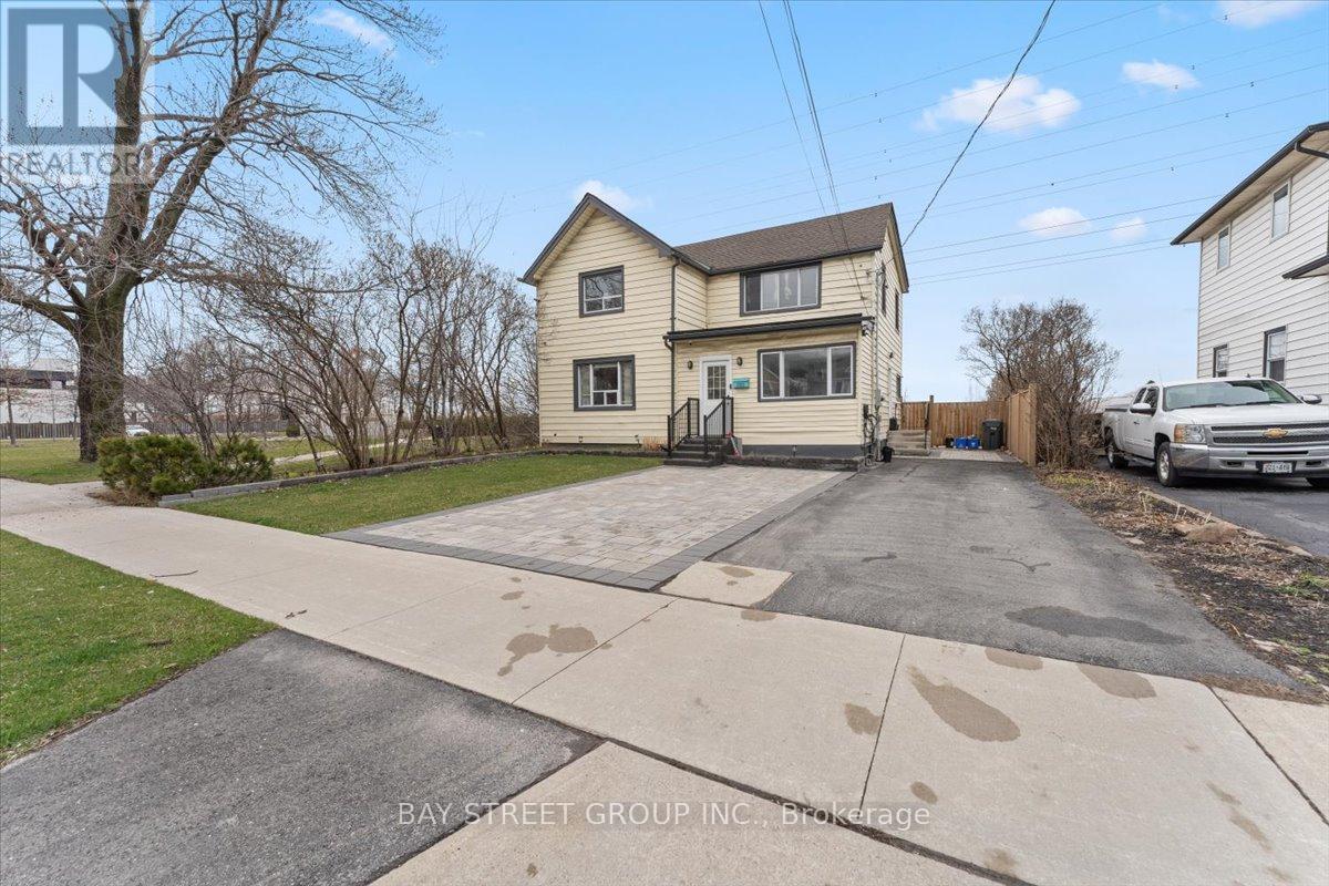 Photo 36 of 1019 Beach Boulevard, Hamilton ON