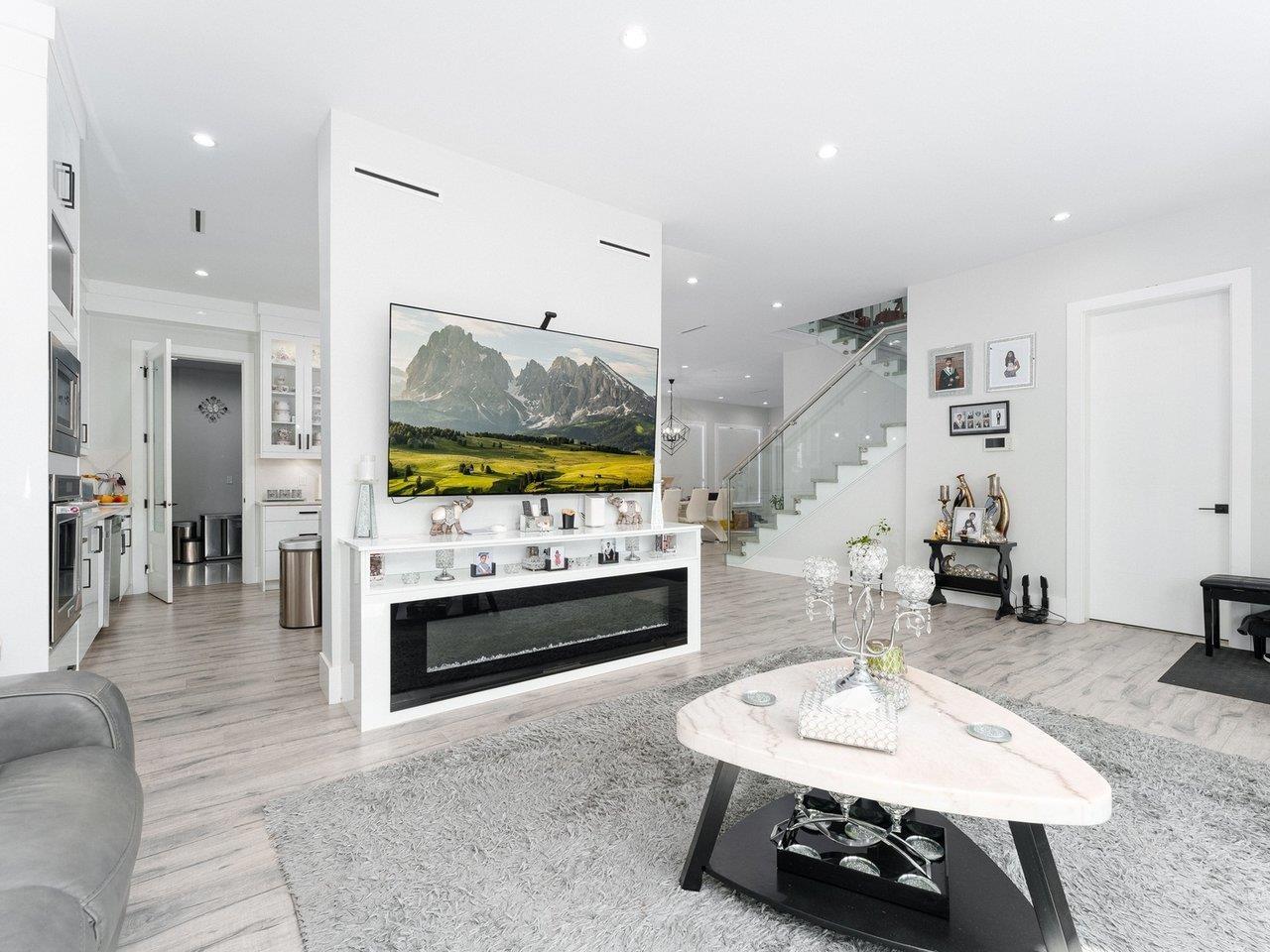Photo 5 of 14477 101 Avenue, Surrey BC