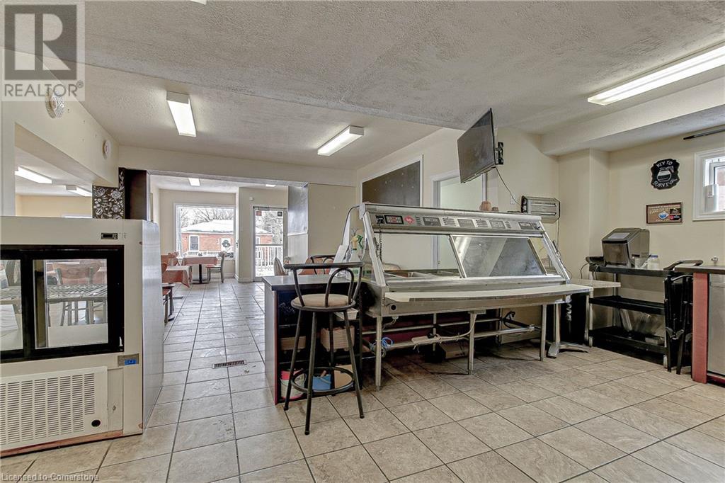 Photo 24 of 18 Elgin Street, Brantford ON