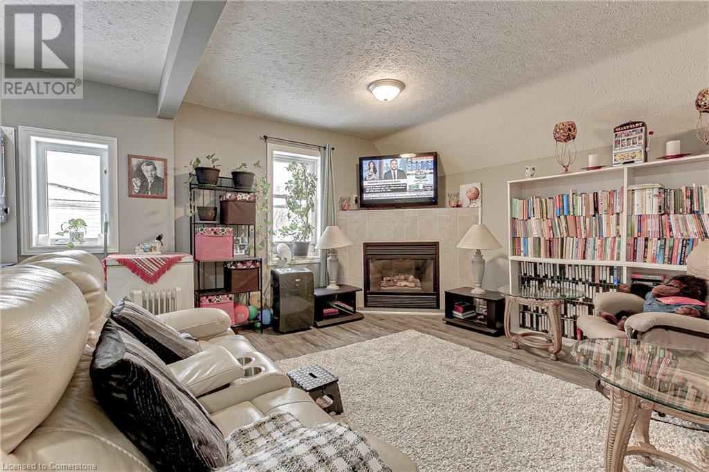 Photo 25 of 18 Elgin Street, Brantford ON