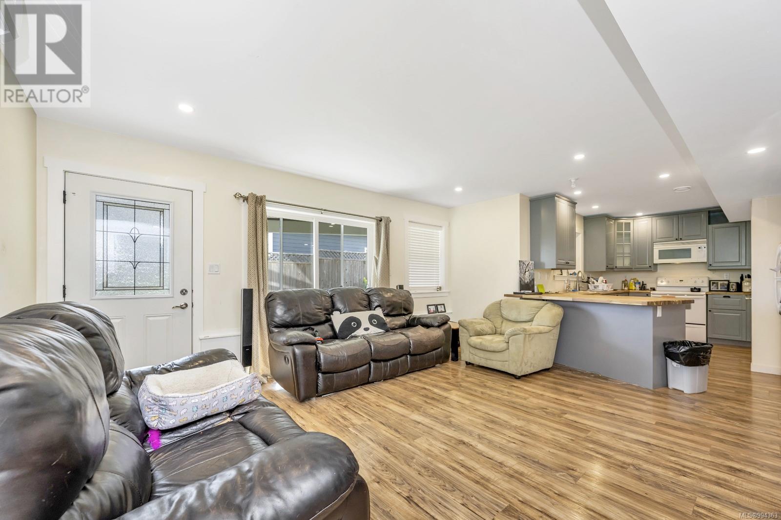 1735 Robert St, Crofton
