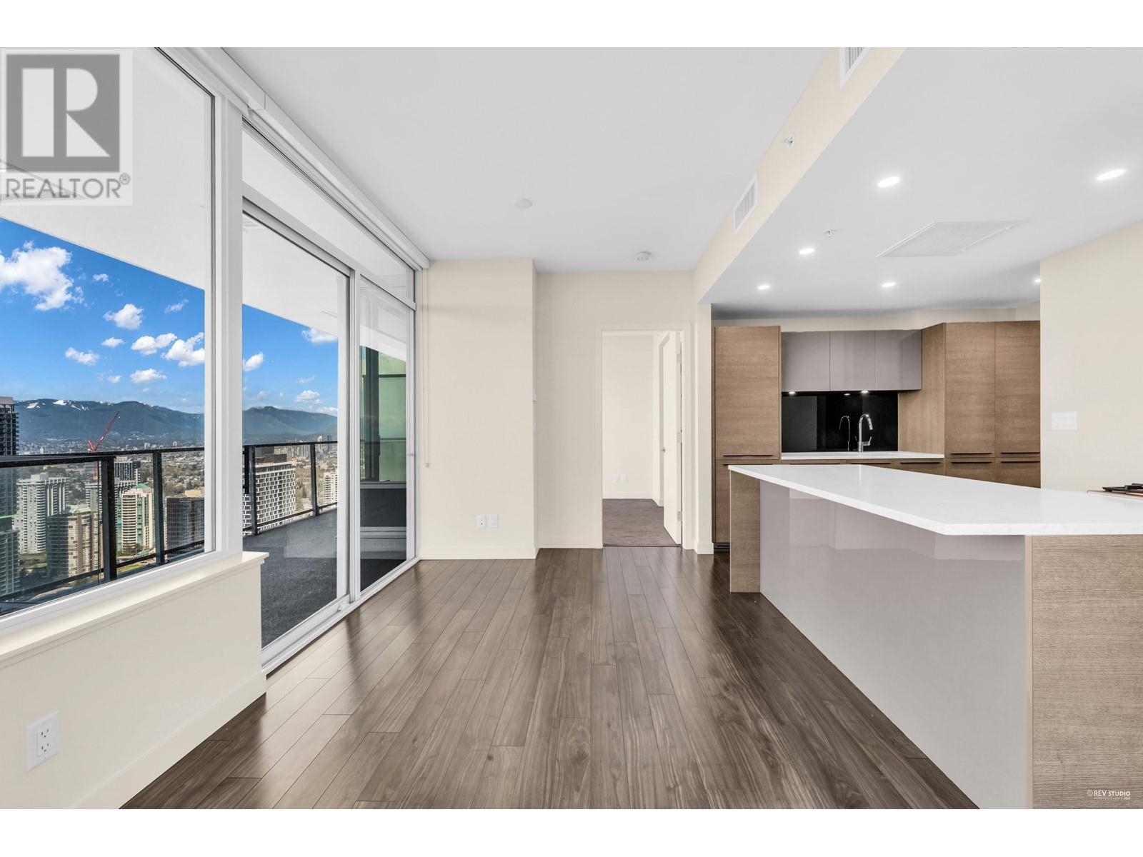 Photo 12 of 3605 6383 Mckay Avenue, Burnaby BC