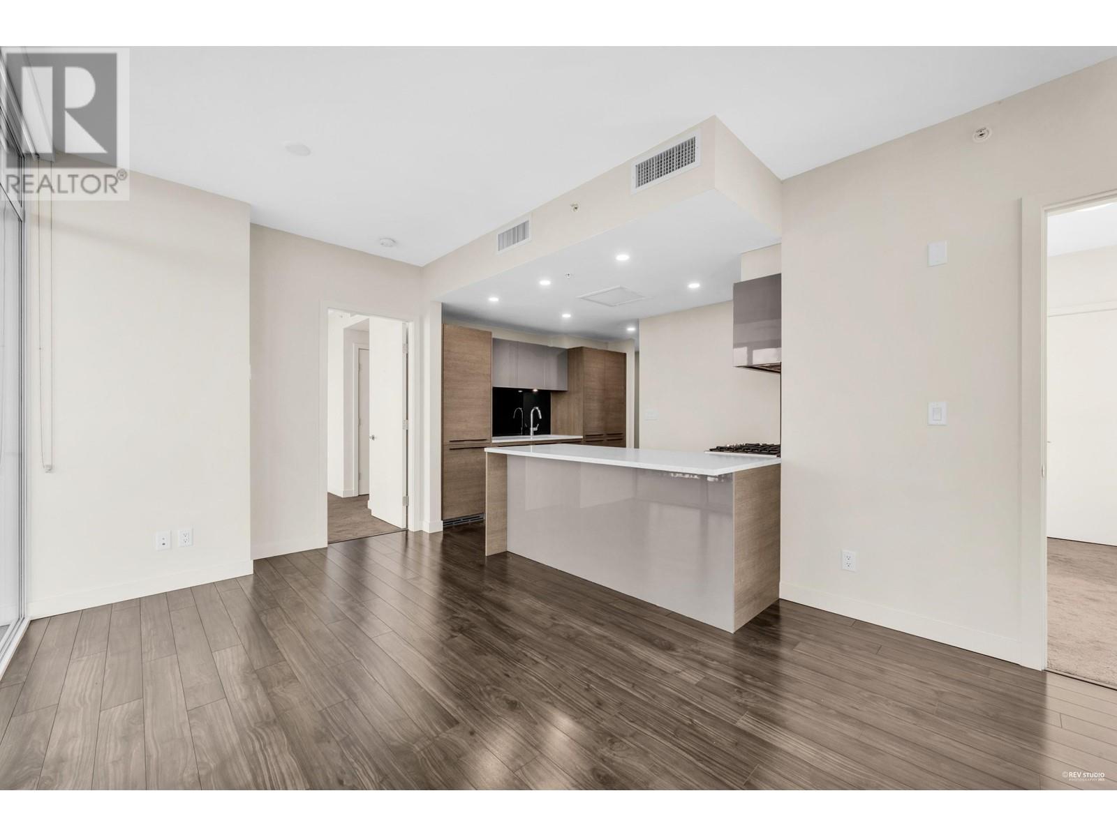 Photo 13 of 3605 6383 Mckay Avenue, Burnaby BC