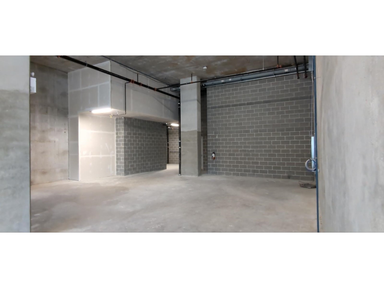 Retail in Surrey - Image 6