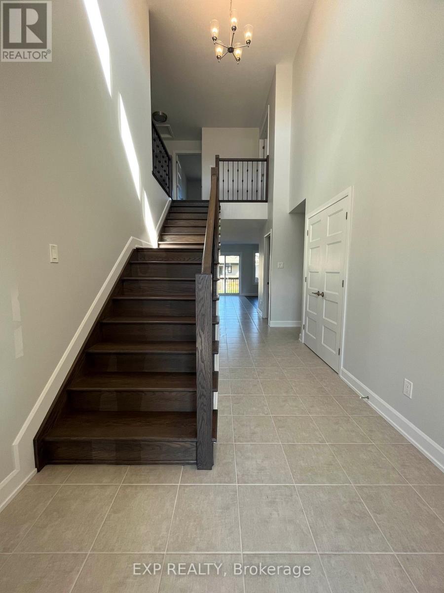 Main foyer - photos of a similar model