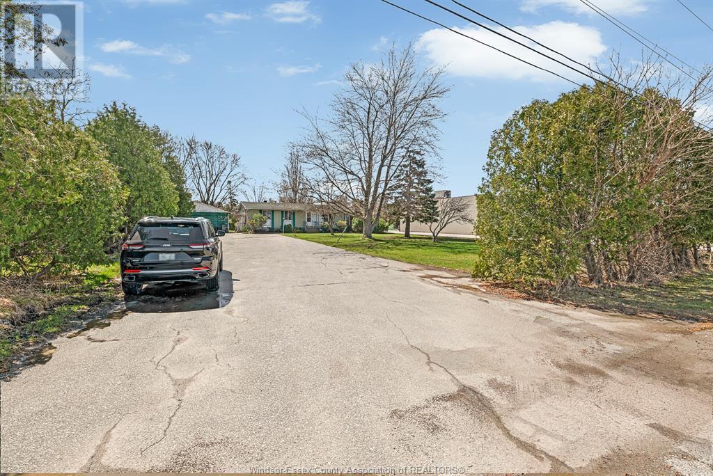 Photo 4 of 3425 County Rd 42, Windsor ON