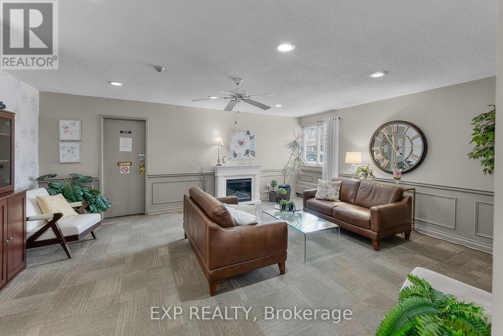 Photo 2 of 222 196 Scott Street, St Catharines ON