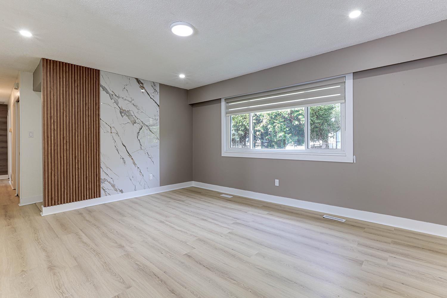 Photo 6 of 14888 88 Avenue, Surrey BC
