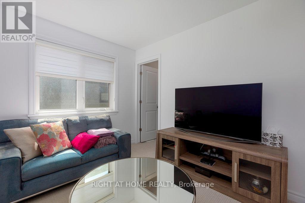 Photo 14 of 4511 Kelly Farm Drive, Ottawa ON