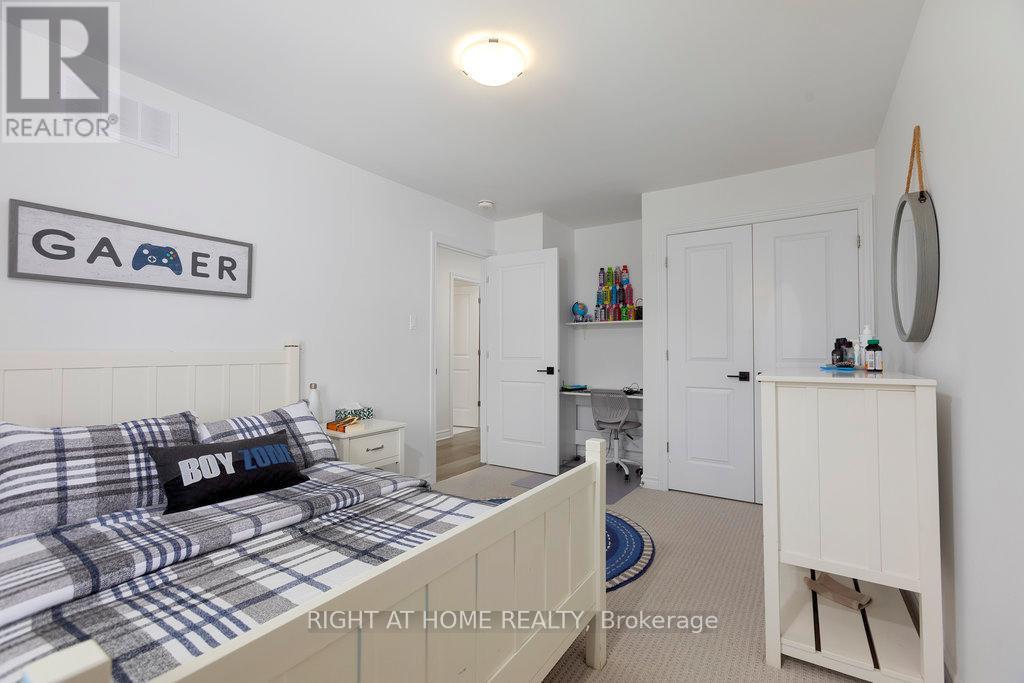 Photo 12 of 4511 Kelly Farm Drive, Ottawa ON