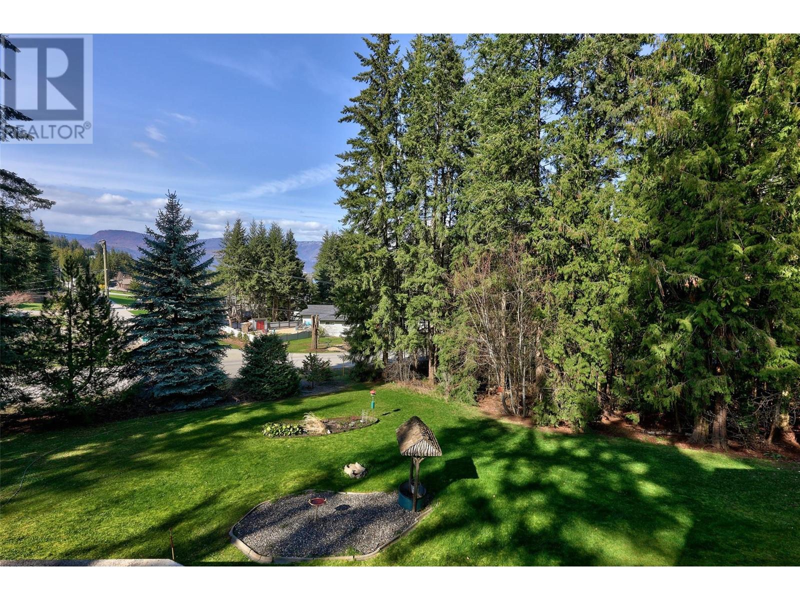 Photo 35 of 2504 Forest Drive, Blind Bay BC