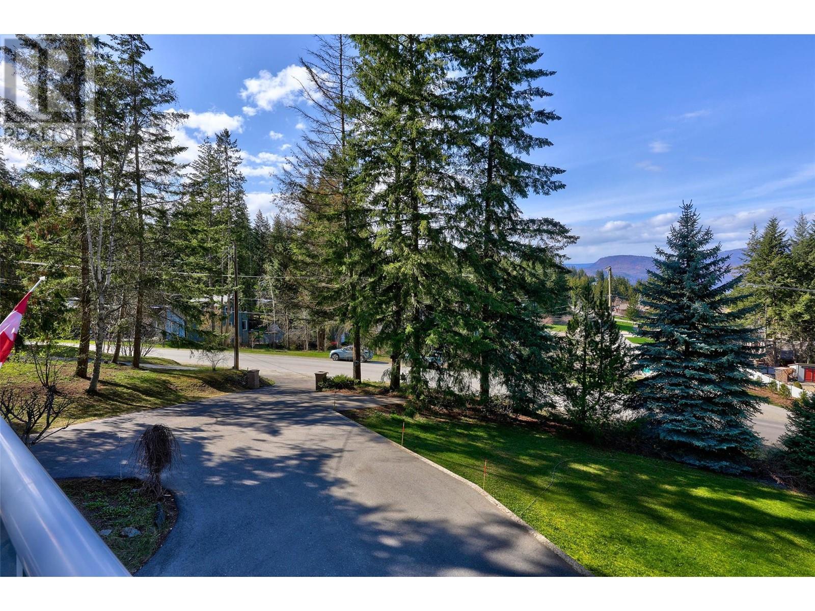 Photo 10 of 2504 Forest Drive, Blind Bay BC