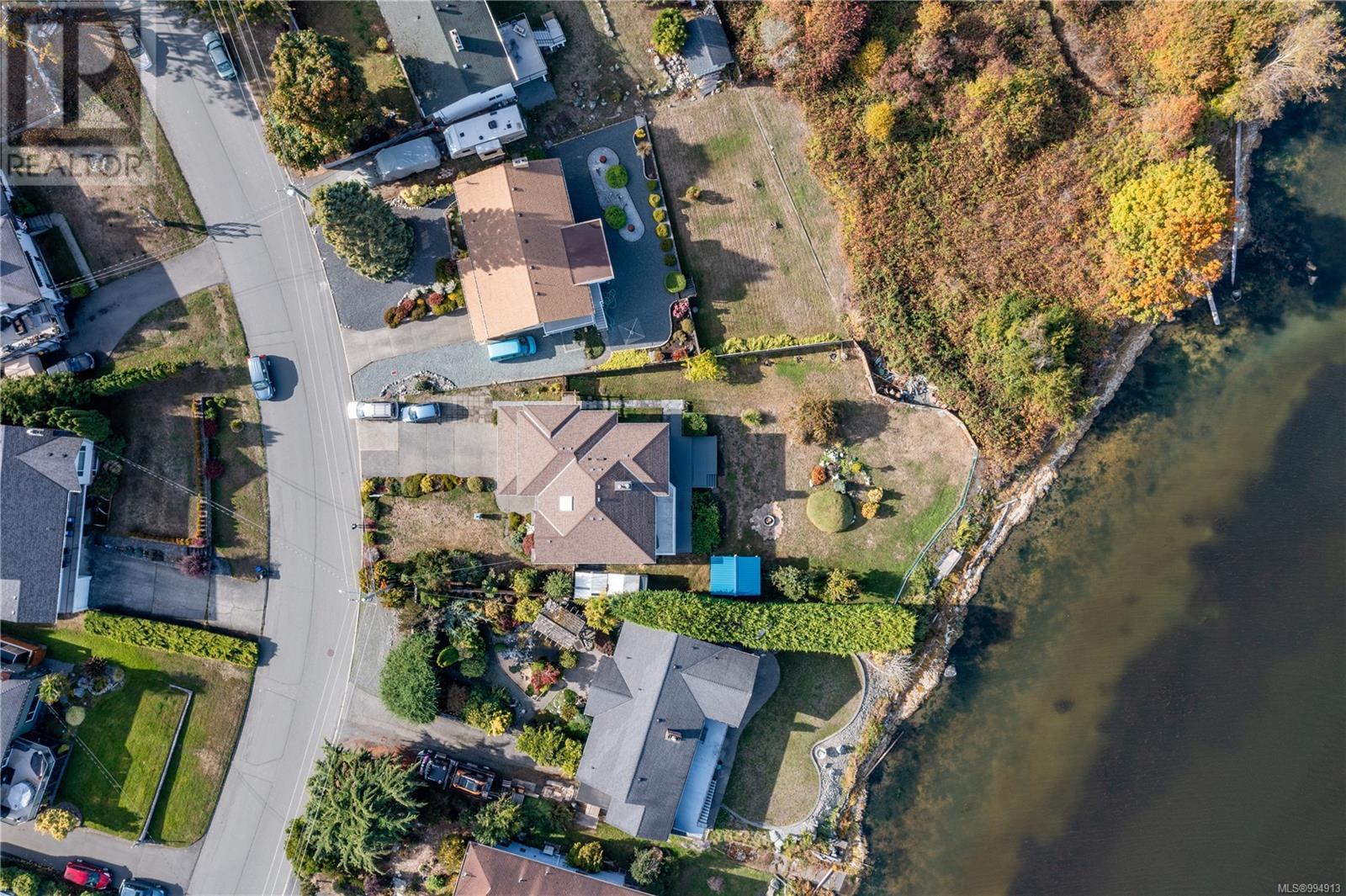 Photo 40 of 230 Portsmouth Dr, Colwood BC