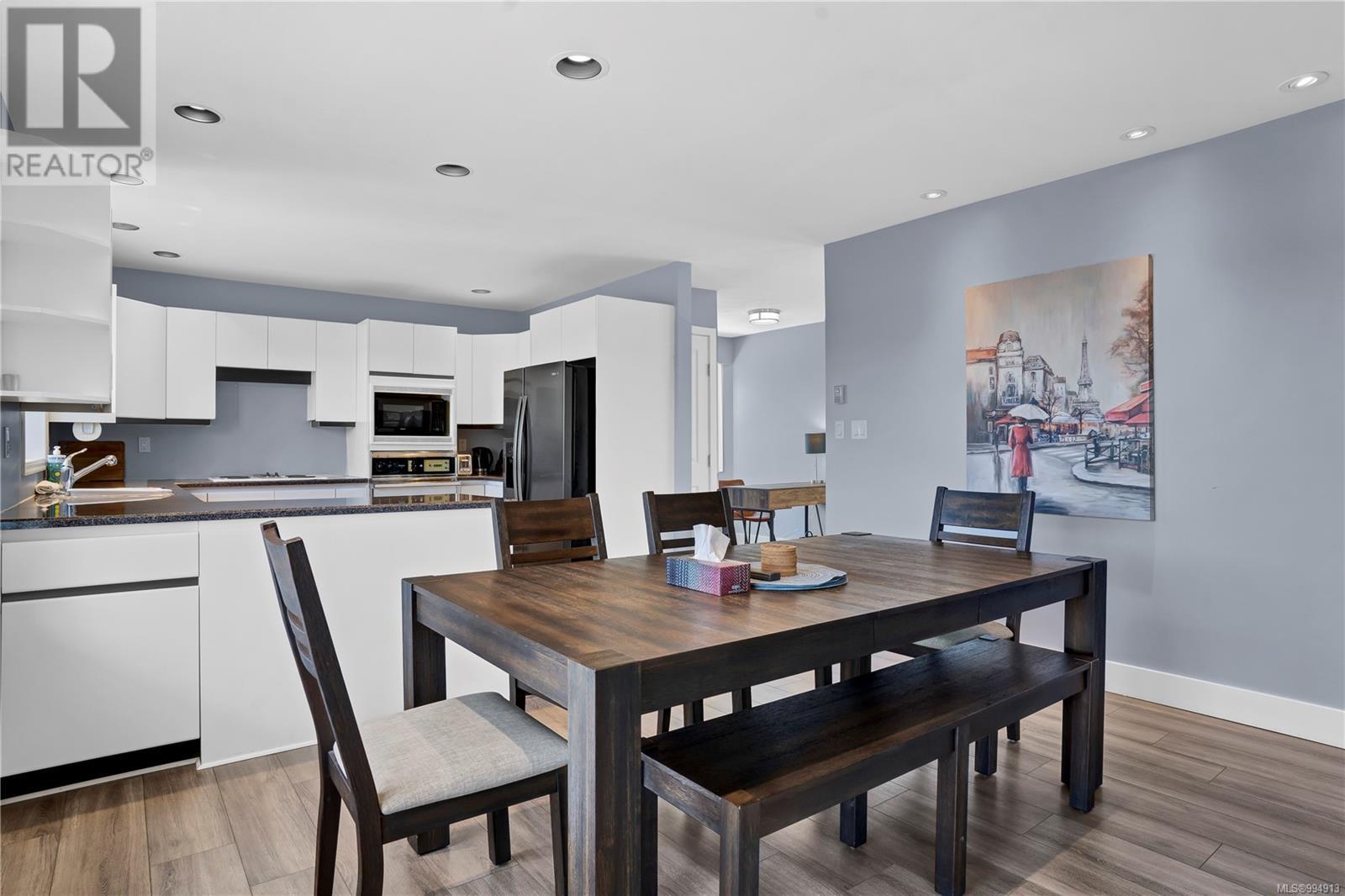 Photo 9 of 230 Portsmouth Dr, Colwood BC