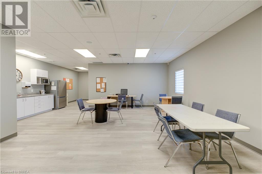 Photo 25 of 1070 Rest Acres Road Unit Bldg F 7, Paris ON