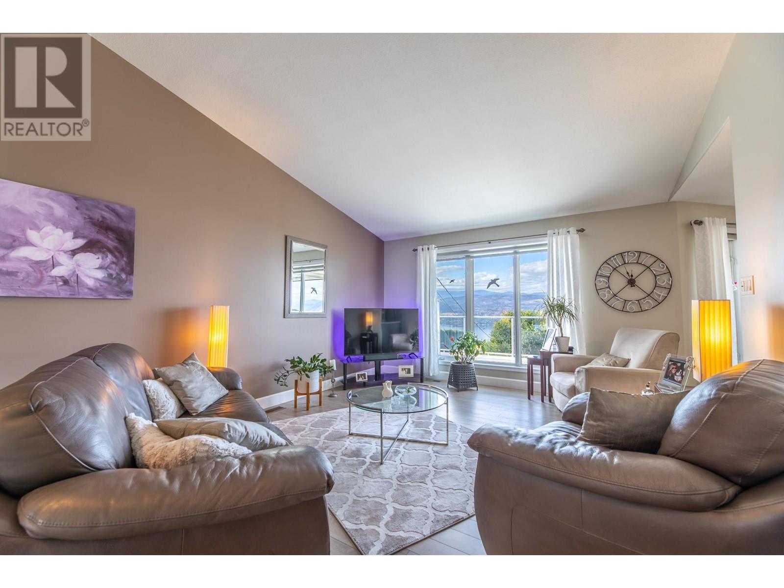2841 Noyes Road, Naramata