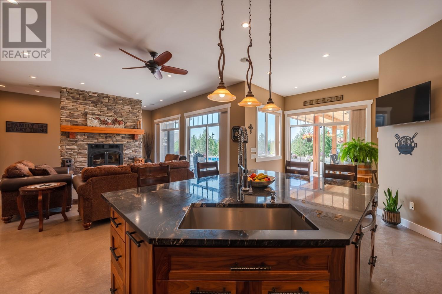 896 Raven Hill Road, Osoyoos