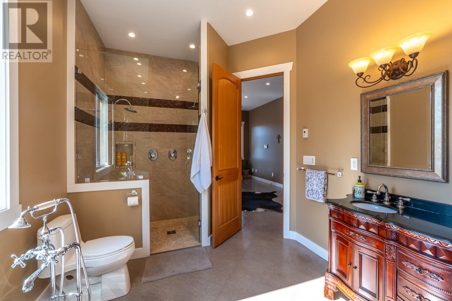 896 Raven Hill Road, Osoyoos