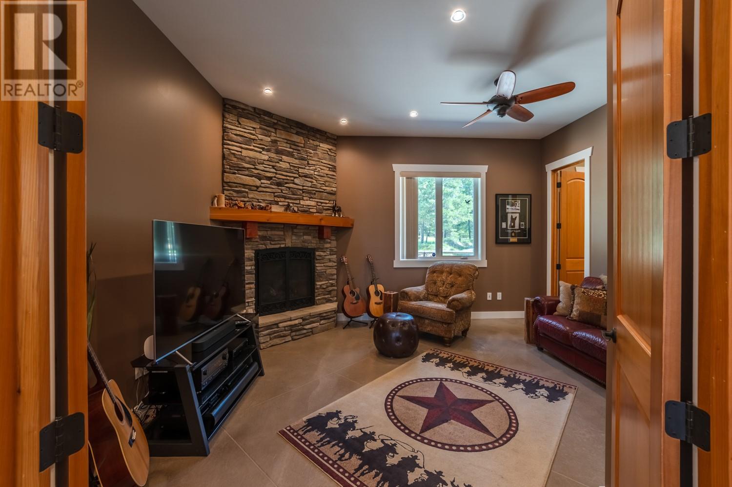 896 Raven Hill Road, Osoyoos