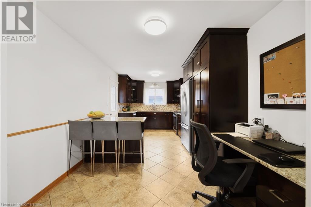 Photo 12 of 215 Dewitt Road, Stoney Creek ON