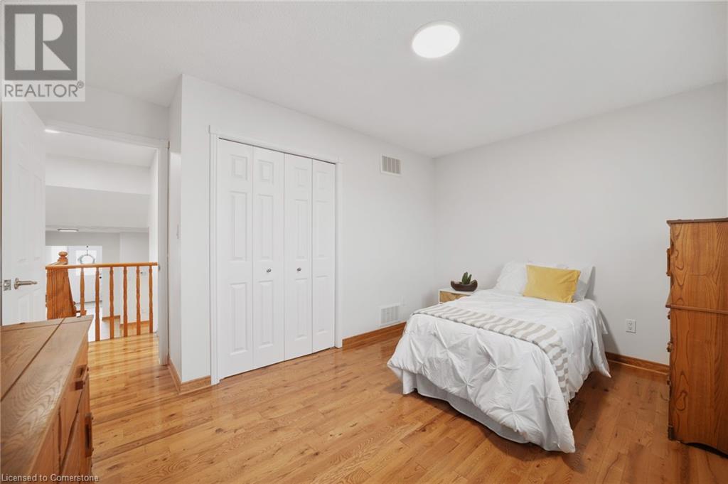 Photo 18 of 215 Dewitt Road, Stoney Creek ON