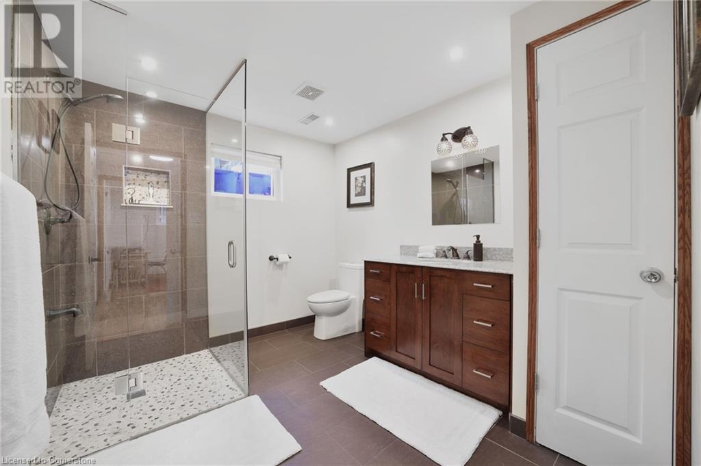 Photo 28 of 215 Dewitt Road, Stoney Creek ON