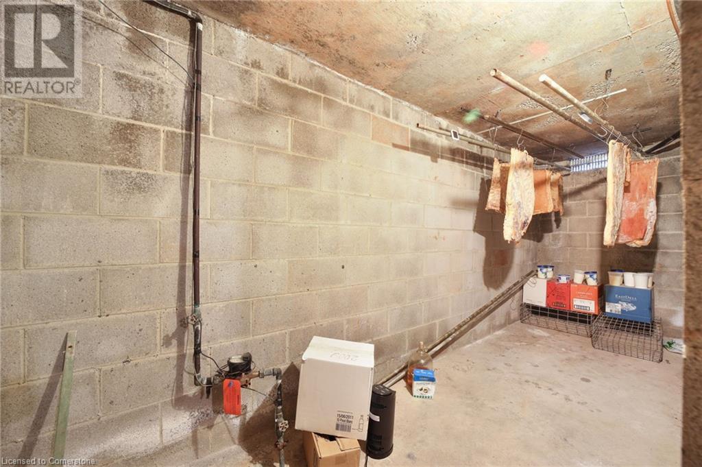Photo 34 of 215 Dewitt Road, Stoney Creek ON