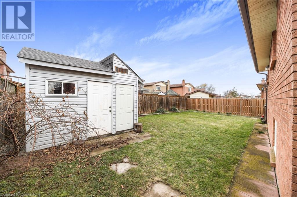 Photo 40 of 215 Dewitt Road, Stoney Creek ON