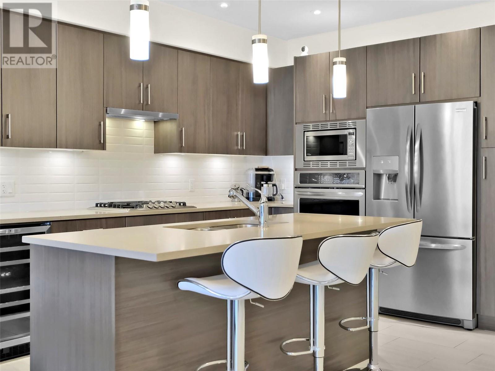301 MCKINNEY Road Unit# 304, Oliver