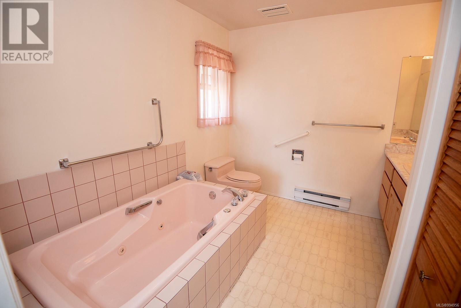  3140 Richmond Road, Saanich