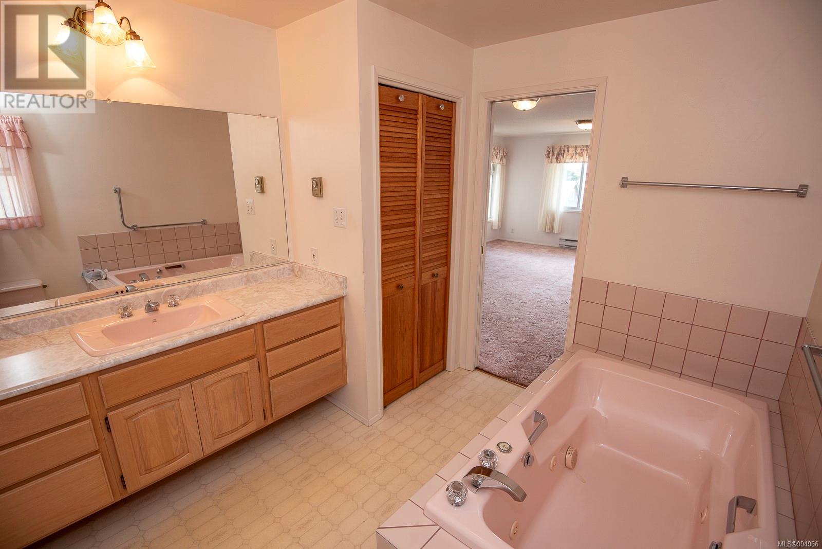 3140 Richmond Road, Saanich