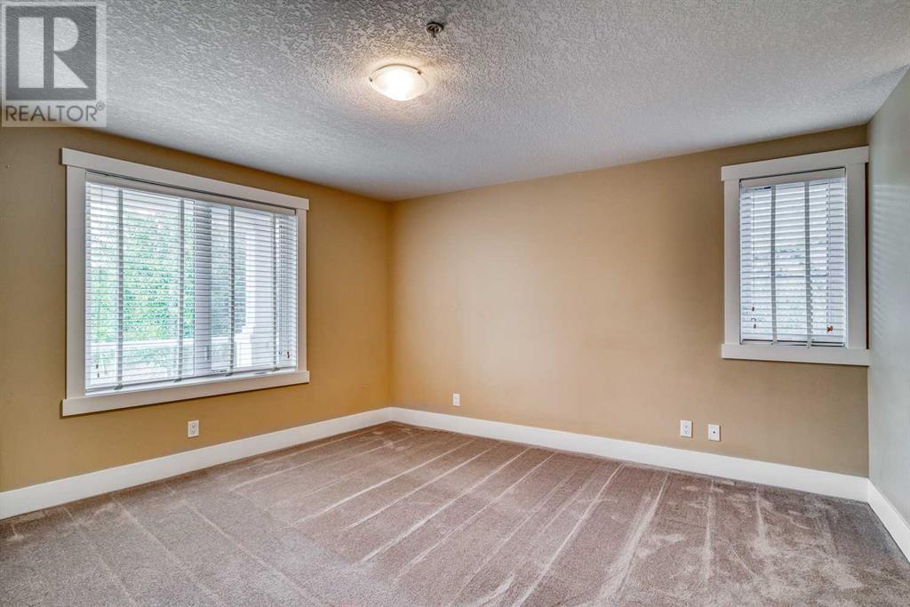 Single Family House for Sale in   Rocky Vista Gardens NW Rocky Ridge Calgary 