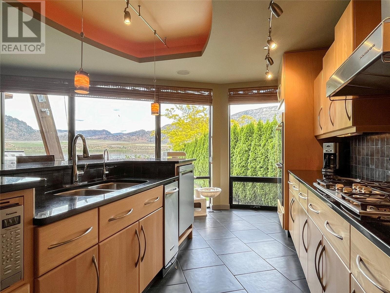 17949 87TH Street, Osoyoos