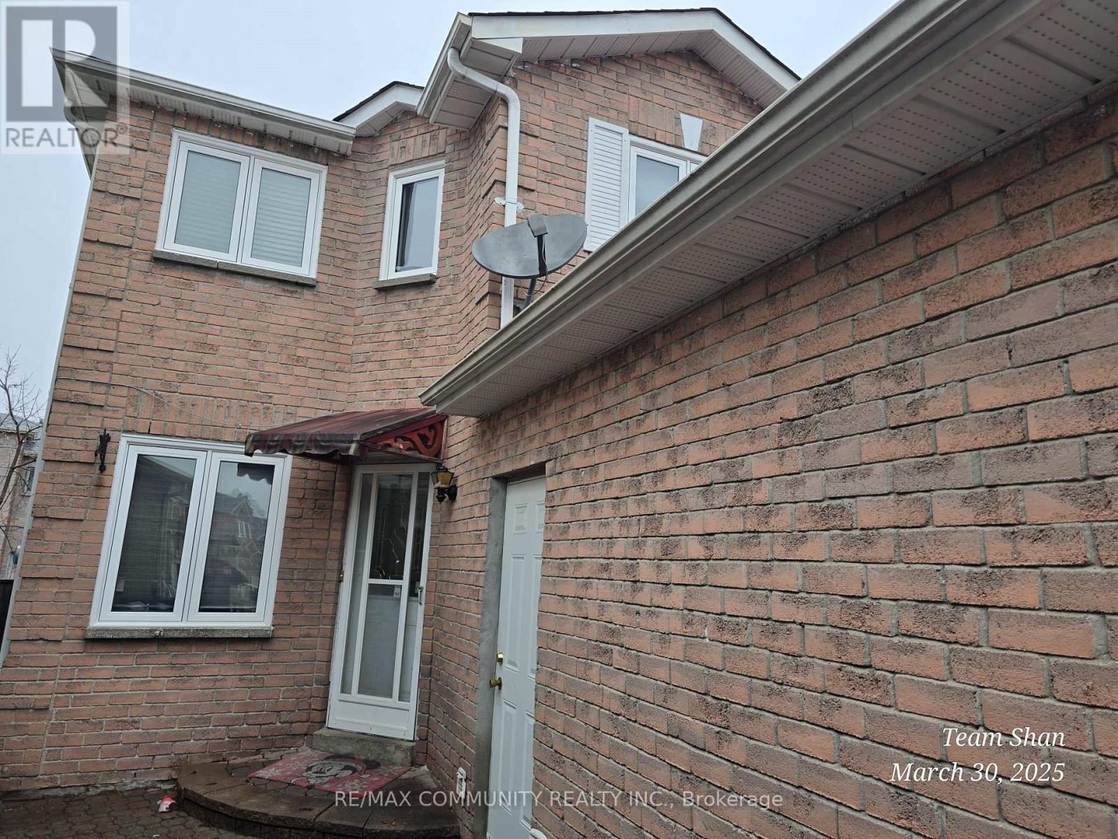 10 WHISPERING WILLOW PATHWAY, Toronto (Malvern), Ontario, Canada + INCOME PROPERTY