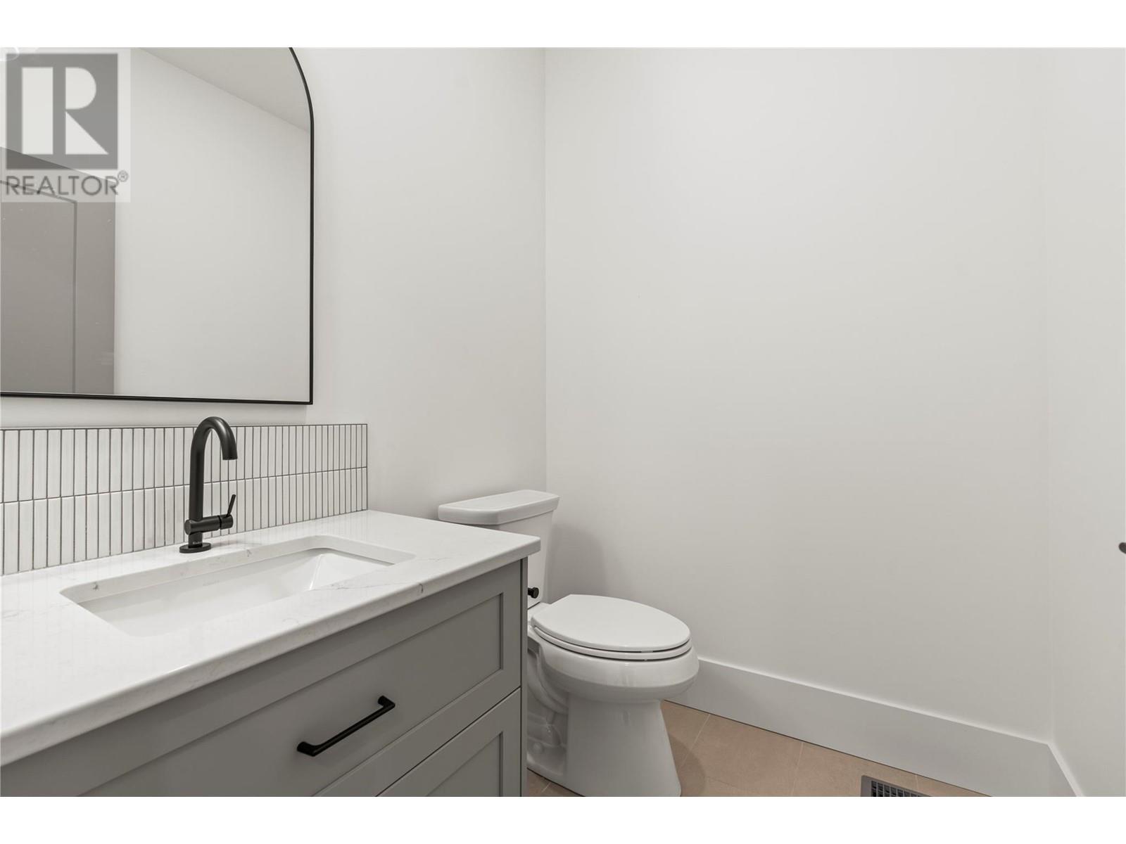 7077 Manning Place, Vernon