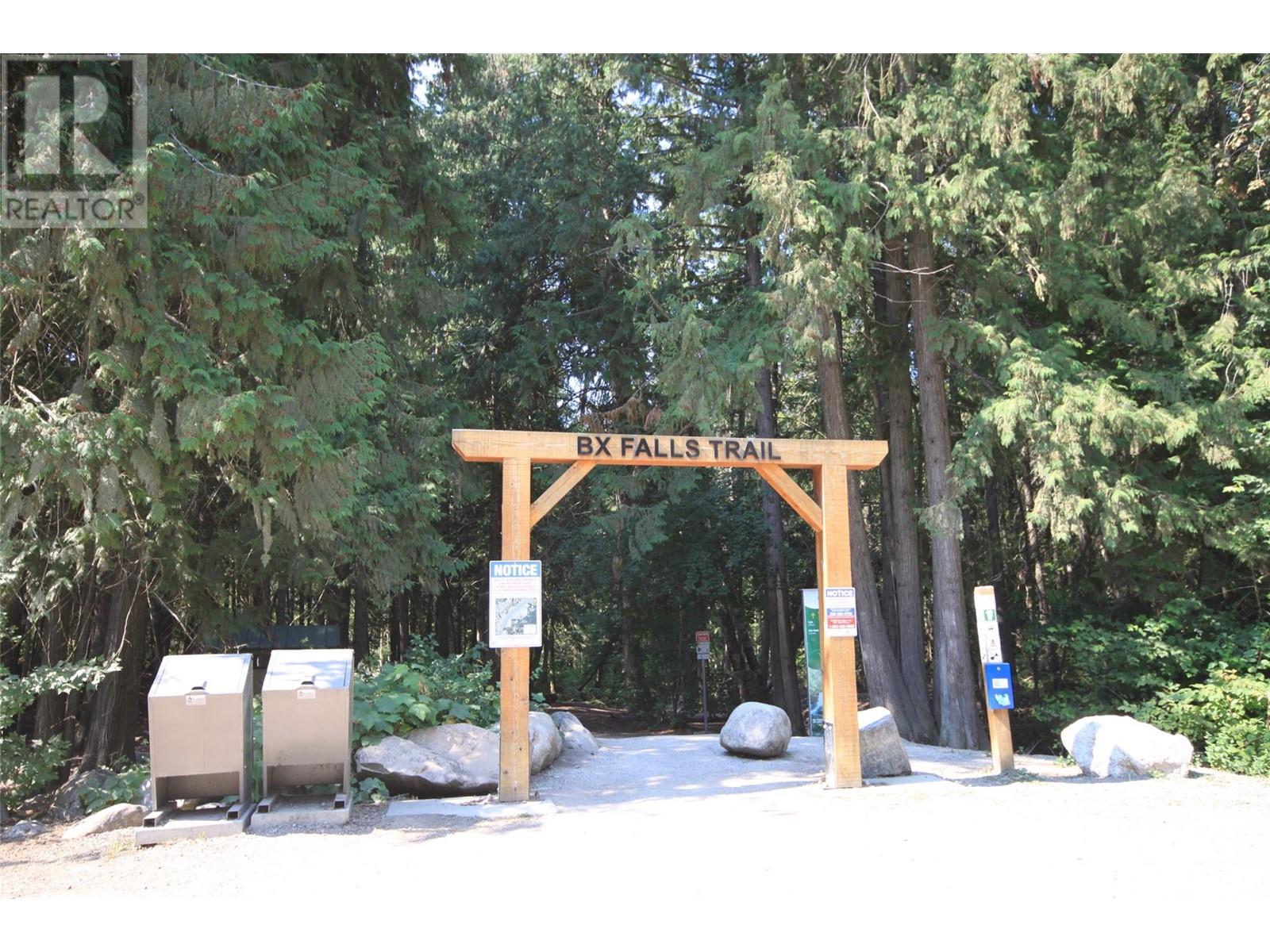 7077 Manning Place, Vernon