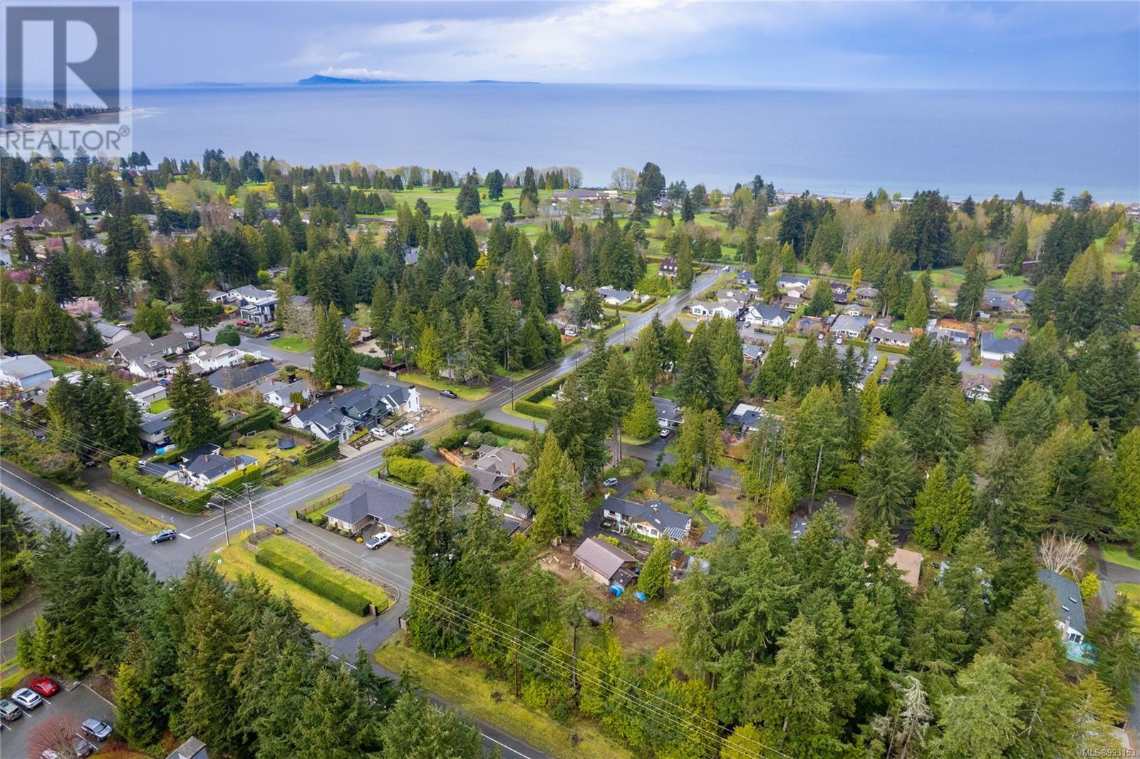 218 Sunningdale Rd E, Qualicum Beach