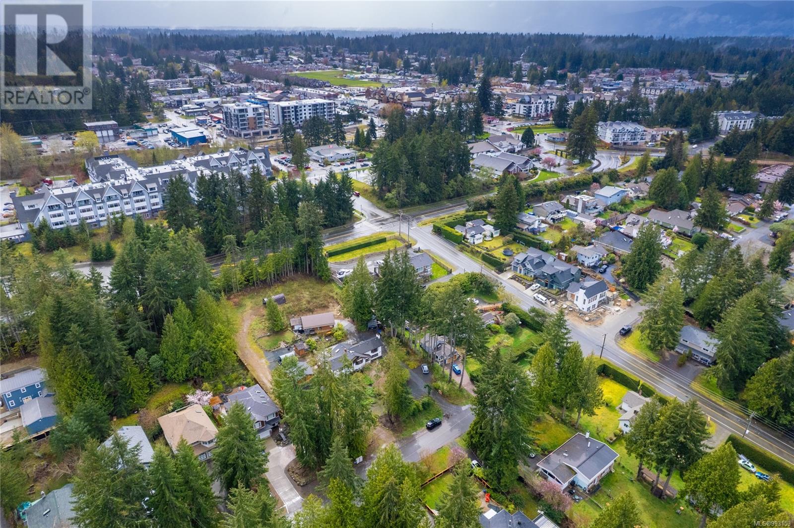 218 Sunningdale Rd E, Qualicum Beach