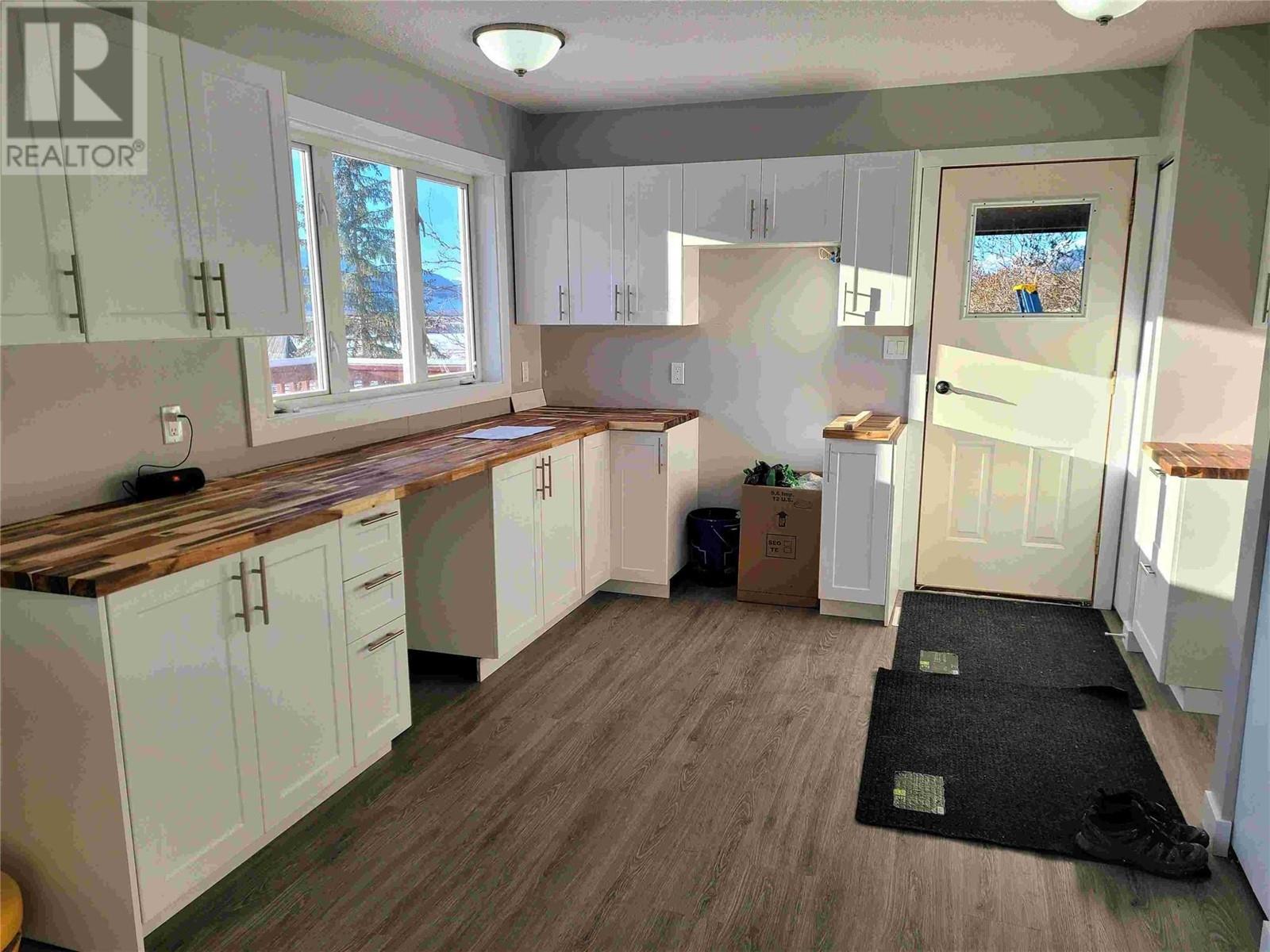 2755 95 Highway, Brisco