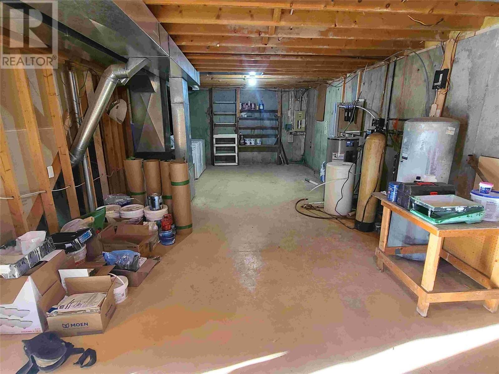 2755 95 Highway, Brisco